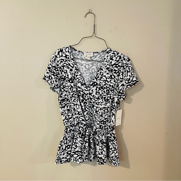 NWT Black and White Printed Peplum Top - Picture 1 of 7